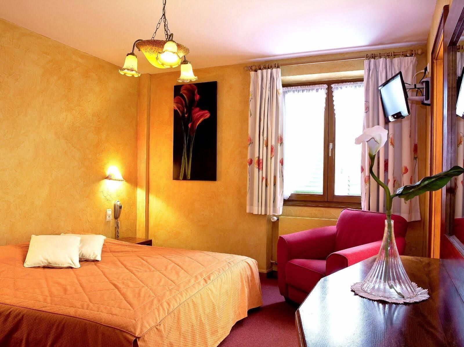 Hotel A La Vignette - Colmar-Nord Saint-Hippolyte  Buitenkant foto